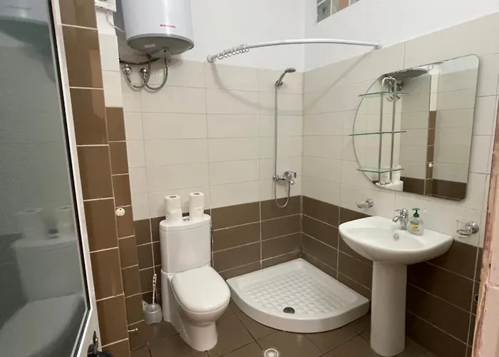 Center Apartment *